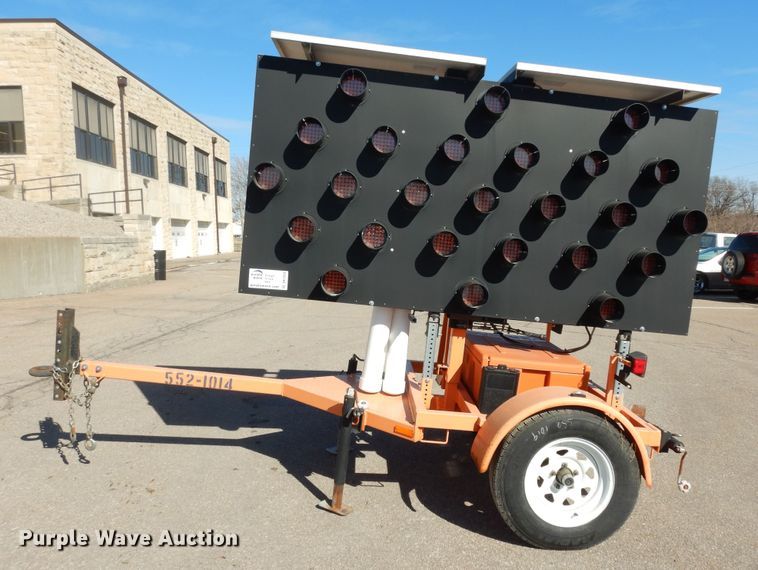 image for item DK7634 2014 Ver-Mac ST4825  arrow board trailer