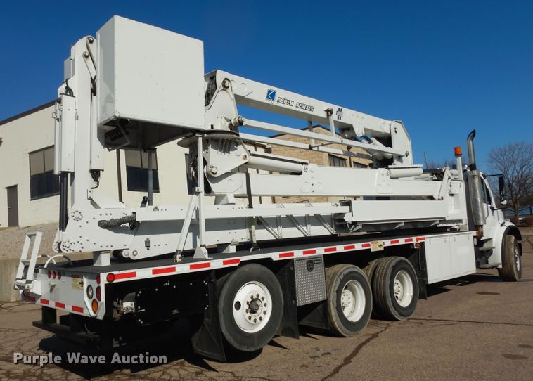 image for item DK7635 2006 Freightliner Business Class M2  bridge inspection truck