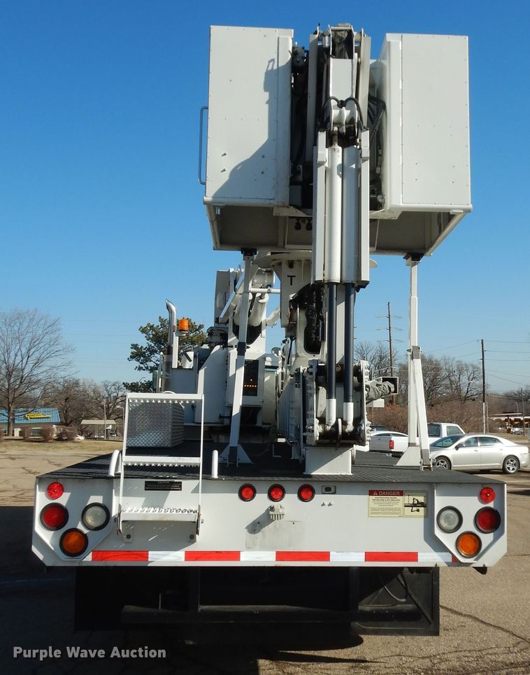 image for item DK7635 2006 Freightliner Business Class M2  bridge inspection truck