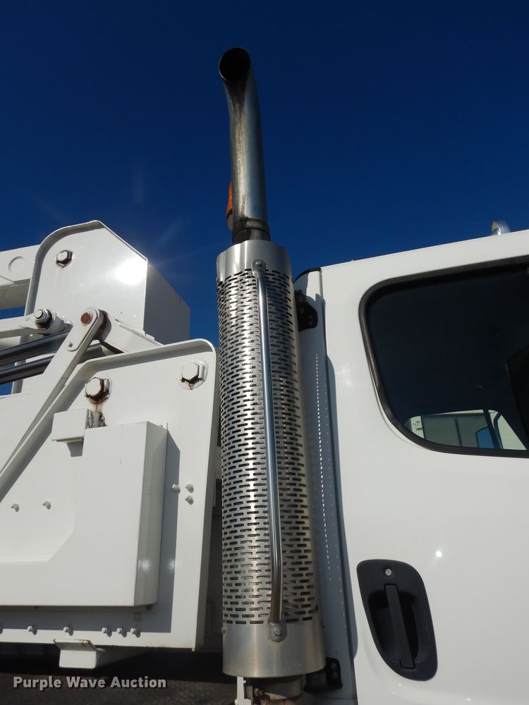 image for item DK7635 2006 Freightliner Business Class M2  bridge inspection truck