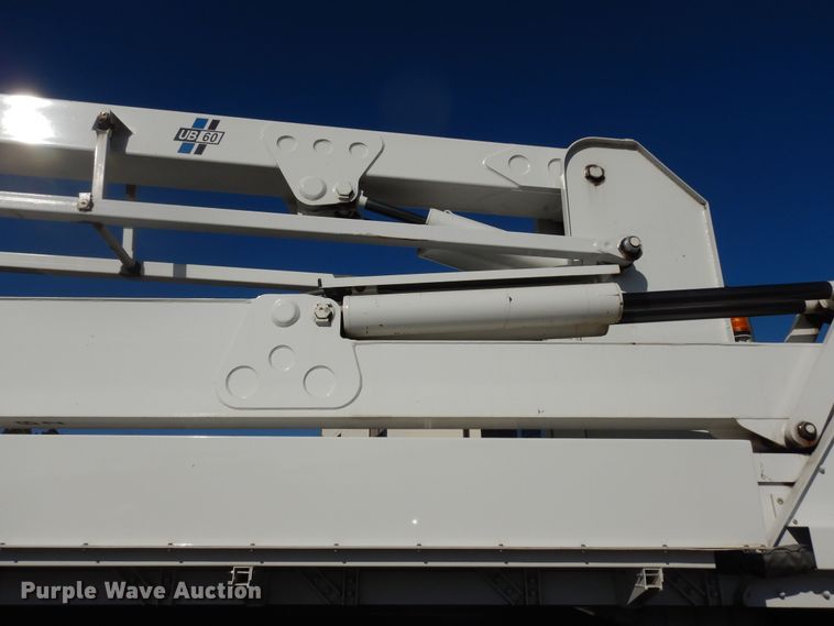 image for item DK7635 2006 Freightliner Business Class M2  bridge inspection truck