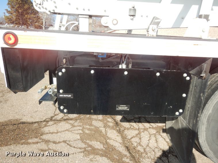 image for item DK7635 2006 Freightliner Business Class M2  bridge inspection truck