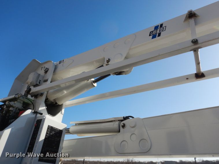 image for item DK7635 2006 Freightliner Business Class M2  bridge inspection truck