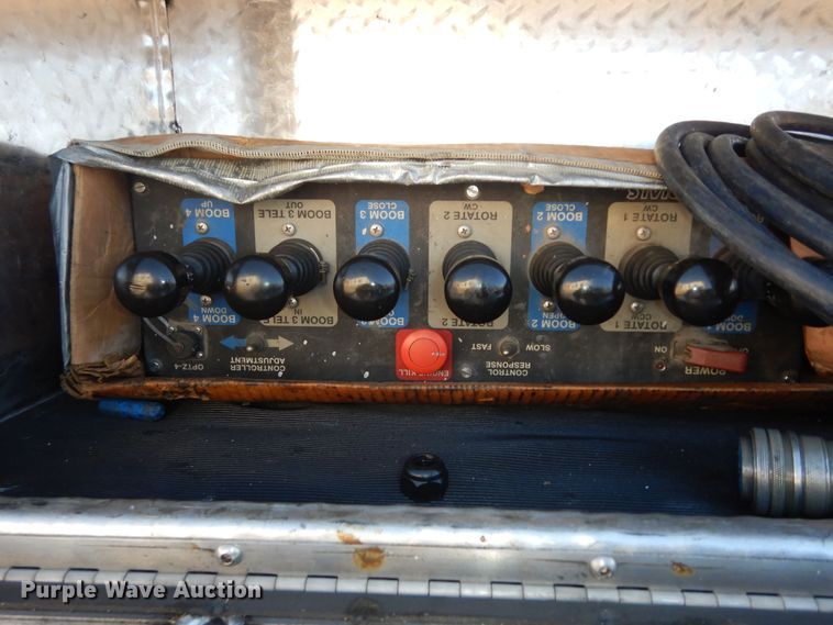 image for item DK7635 2006 Freightliner Business Class M2  bridge inspection truck