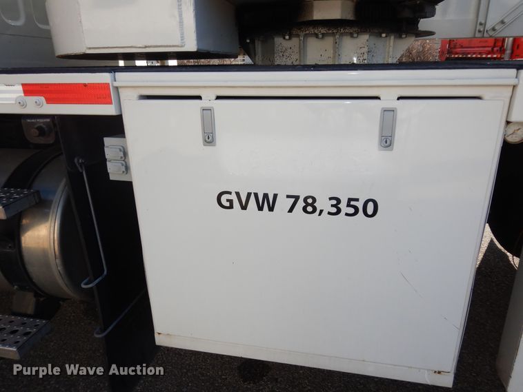 image for item DK7635 2006 Freightliner Business Class M2  bridge inspection truck