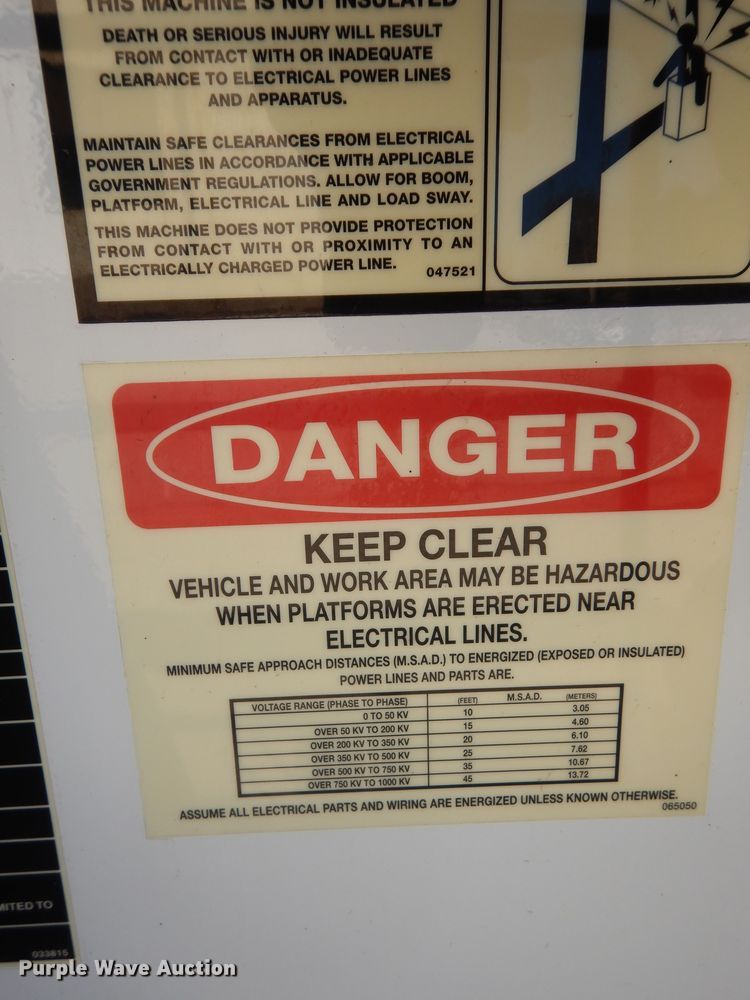 image for item DK7635 2006 Freightliner Business Class M2  bridge inspection truck