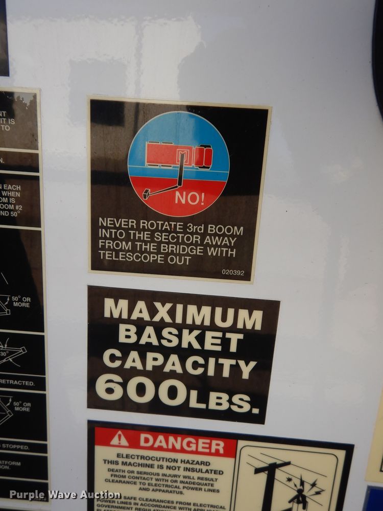 image for item DK7635 2006 Freightliner Business Class M2  bridge inspection truck