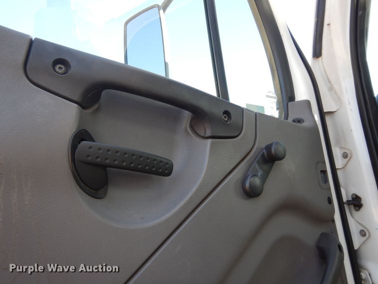 image for item DK7635 2006 Freightliner Business Class M2  bridge inspection truck