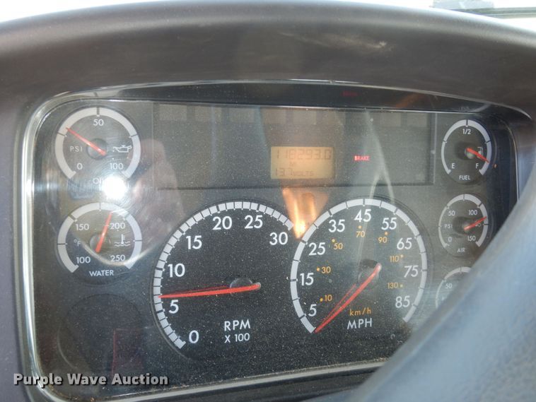 image for item DK7635 2006 Freightliner Business Class M2  bridge inspection truck