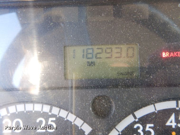 image for item DK7635 2006 Freightliner Business Class M2  bridge inspection truck