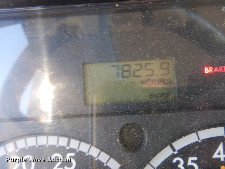 image for item DK7635 2006 Freightliner Business Class M2  bridge inspection truck