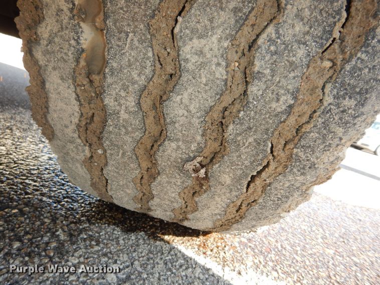 image for item DK7635 2006 Freightliner Business Class M2  bridge inspection truck