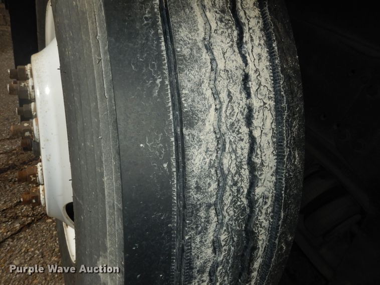 image for item DK7635 2006 Freightliner Business Class M2  bridge inspection truck