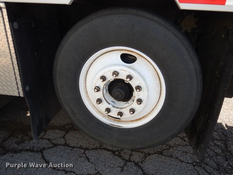 image for item DK7635 2006 Freightliner Business Class M2  bridge inspection truck