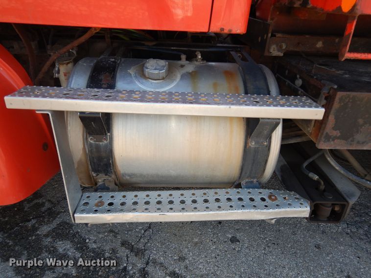 image for item DK7643 2005 Sterling LT7501  dump truck