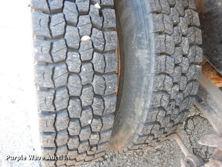 image for item DK7643 2005 Sterling LT7501  dump truck