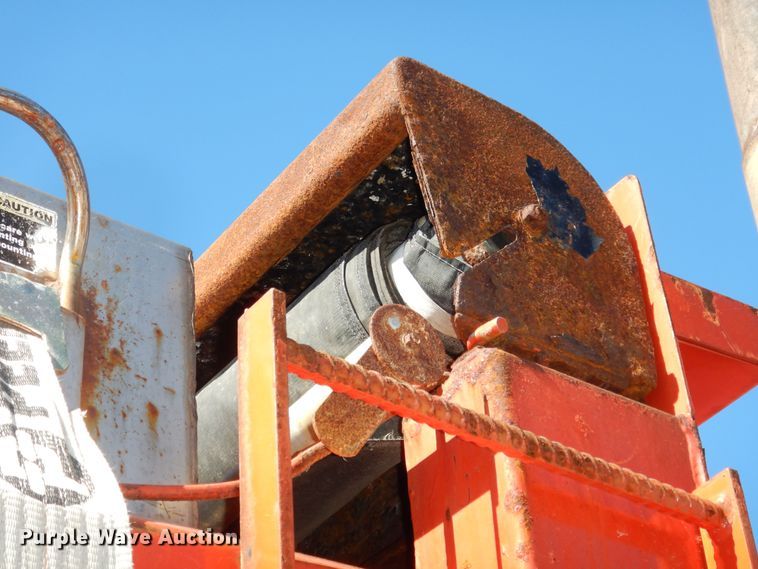 image for item DK7644 2005 Sterling LT7501  dump truck