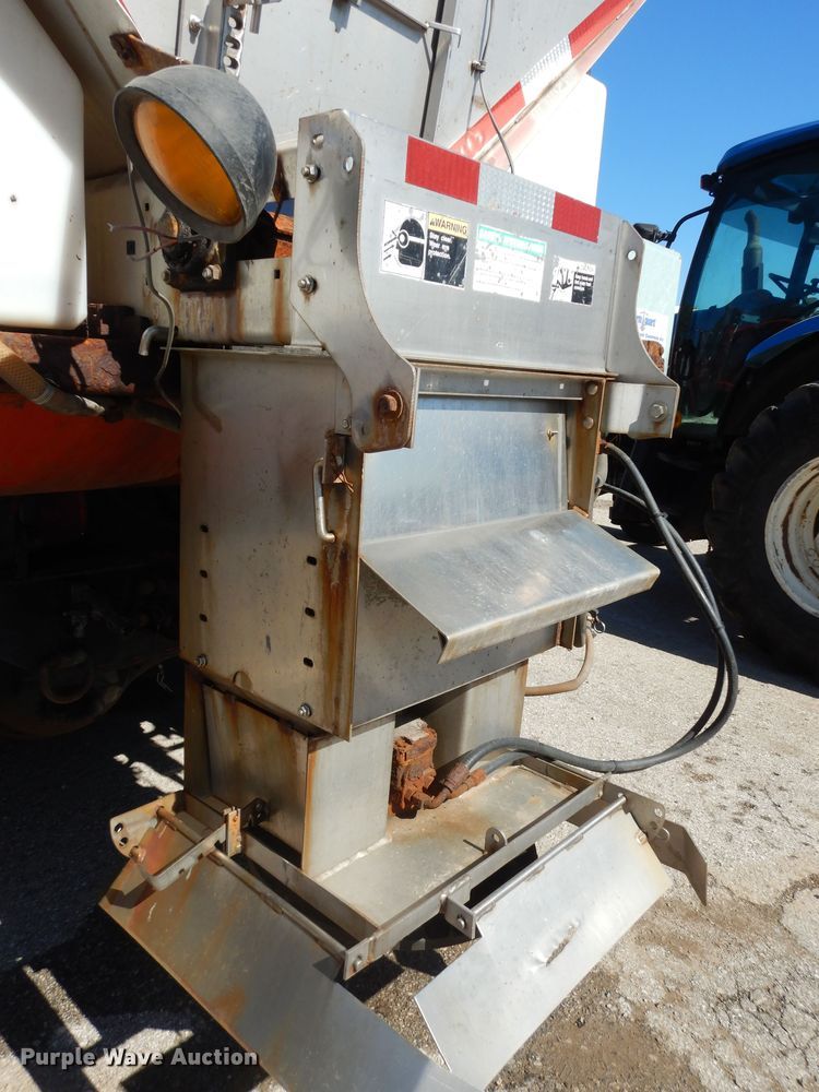 image for item DK7644 2005 Sterling LT7501  dump truck