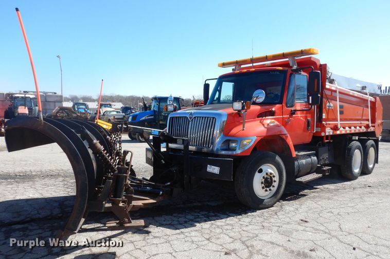 image for item DK7645 2007 International 7400  dump truck