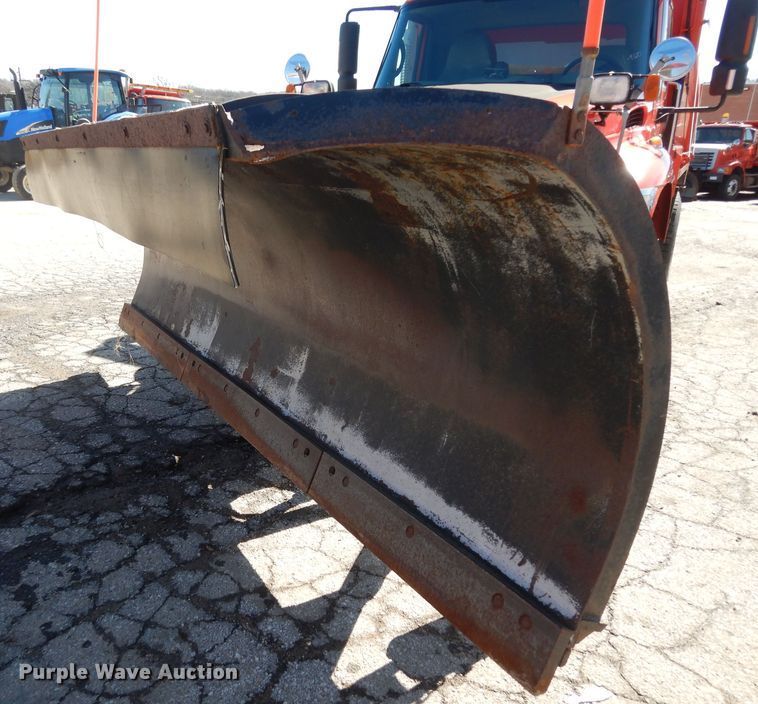 image for item DK7645 2007 International 7400  dump truck