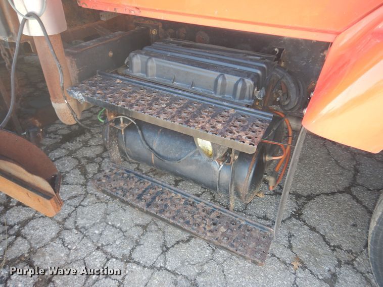 image for item DK7645 2007 International 7400  dump truck