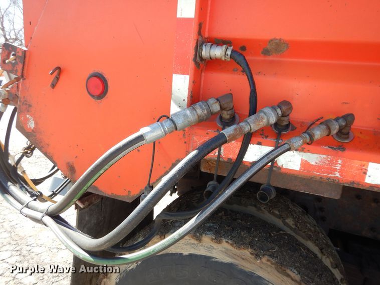 image for item DK7645 2007 International 7400  dump truck