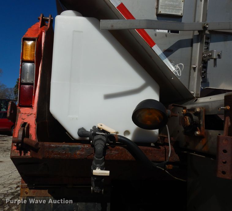 image for item DK7645 2007 International 7400  dump truck