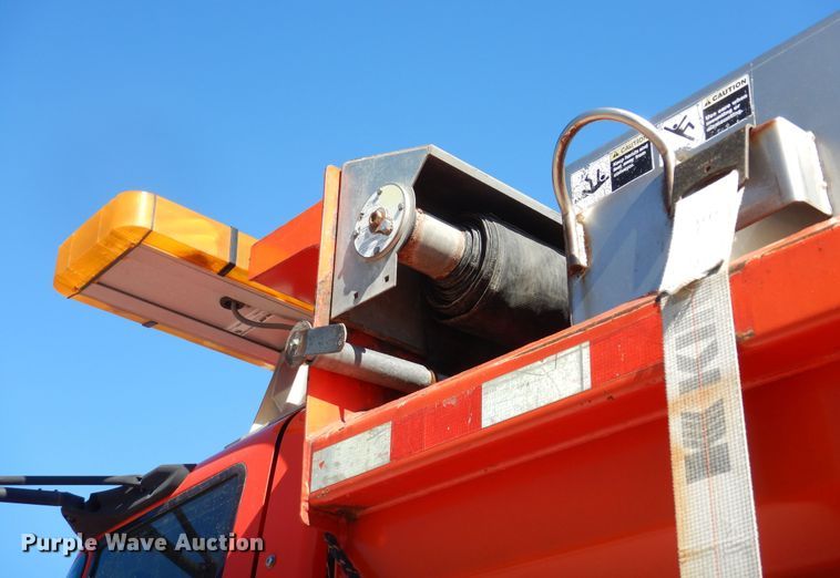 image for item DK7645 2007 International 7400  dump truck