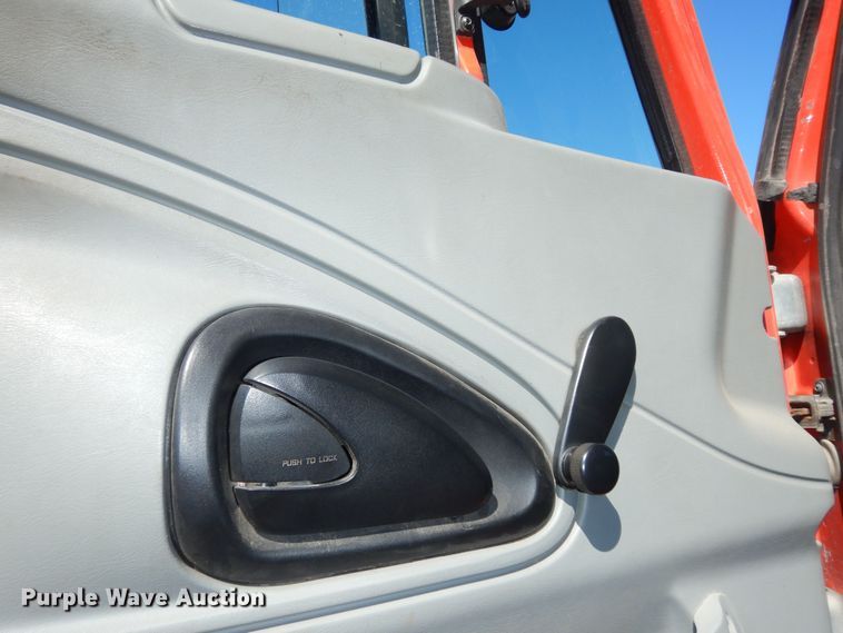 image for item DK7645 2007 International 7400  dump truck