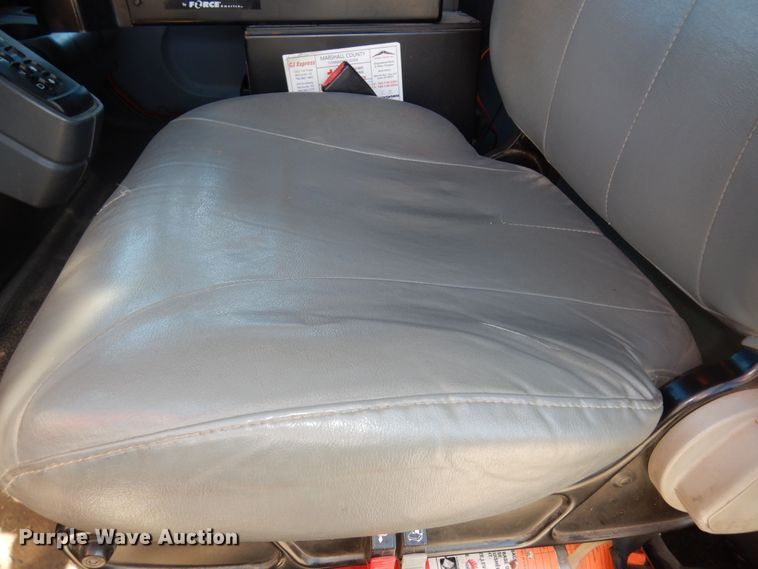 image for item DK7645 2007 International 7400  dump truck