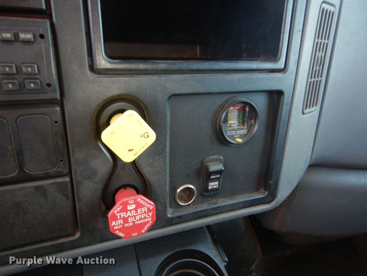 image for item DK7645 2007 International 7400  dump truck