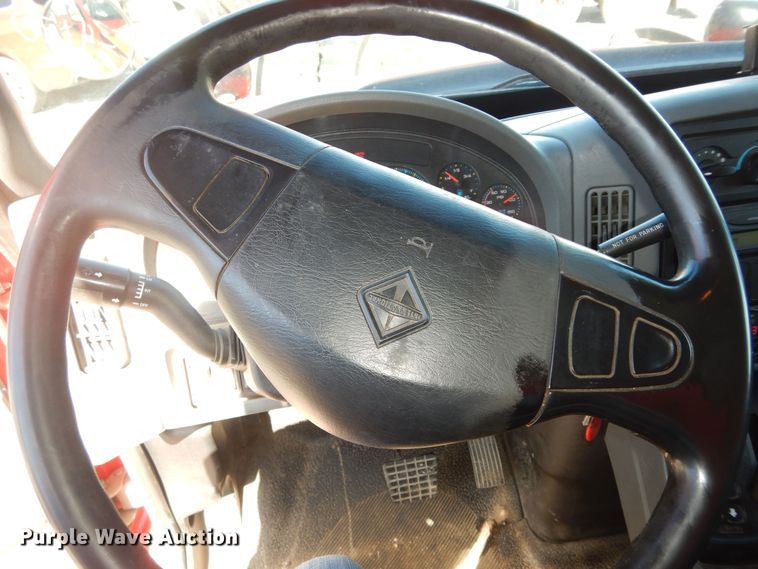 image for item DK7645 2007 International 7400  dump truck