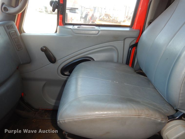 image for item DK7645 2007 International 7400  dump truck