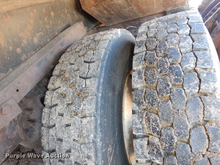 image for item DK7645 2007 International 7400  dump truck