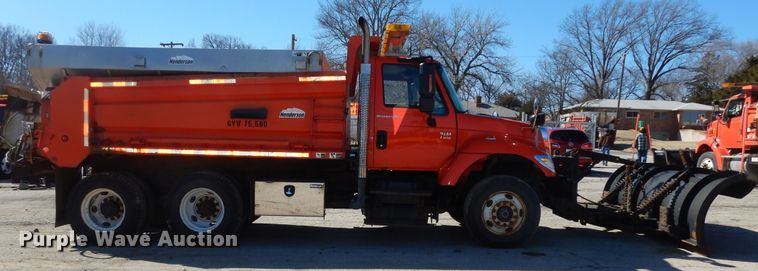 image for item DK7646 2007 International 7400  dump truck