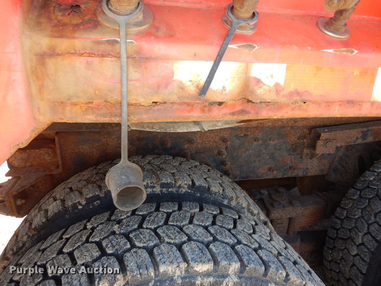 image for item DK7646 2007 International 7400  dump truck