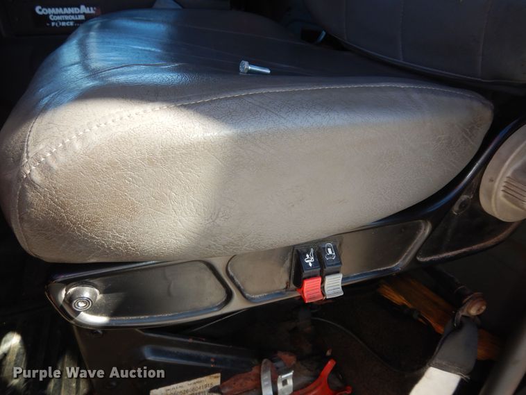 image for item DK7646 2007 International 7400  dump truck