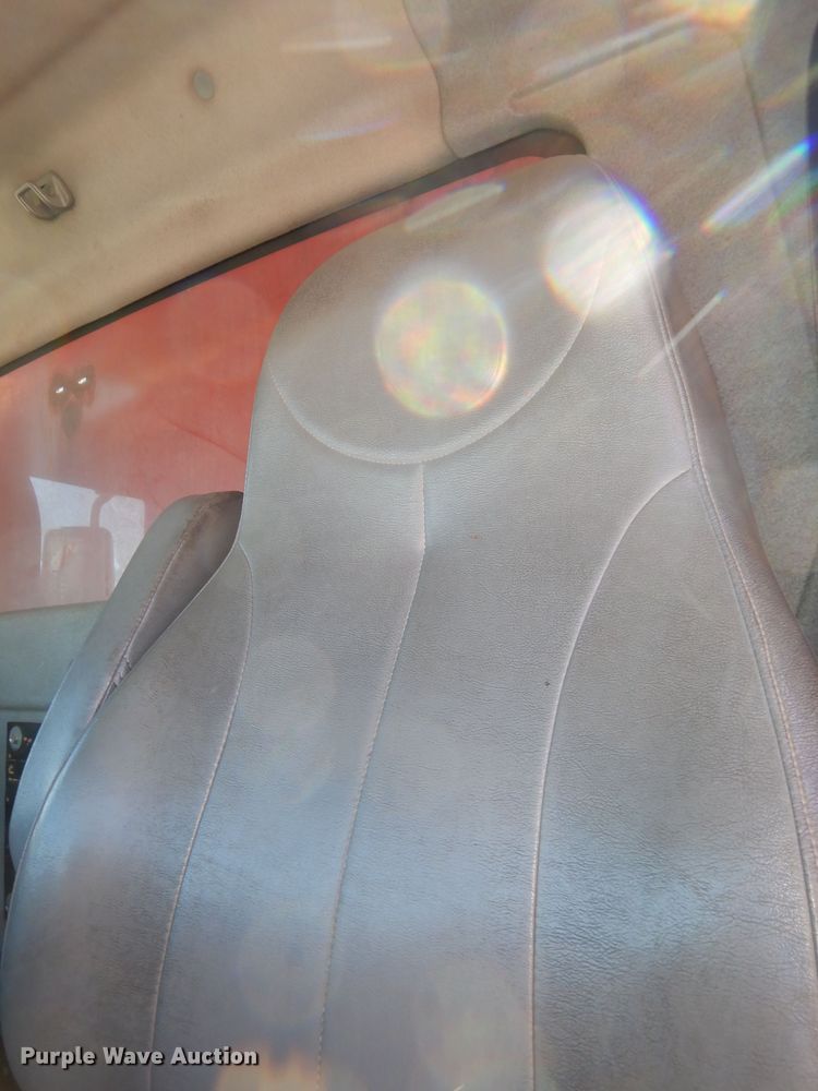 image for item DK7646 2007 International 7400  dump truck