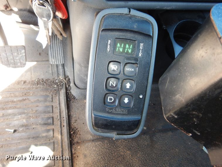 image for item DK7646 2007 International 7400  dump truck