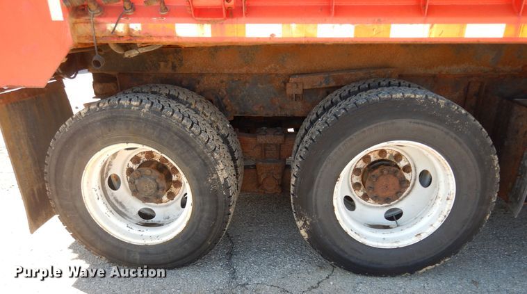 image for item DK7646 2007 International 7400  dump truck