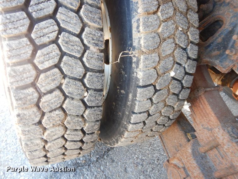 image for item DK7646 2007 International 7400  dump truck