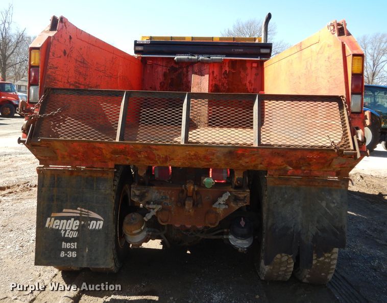 image for item DK7647 2007 International 7400  dump truck