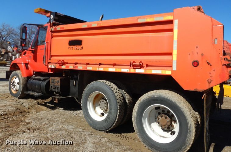 image for item DK7647 2007 International 7400  dump truck