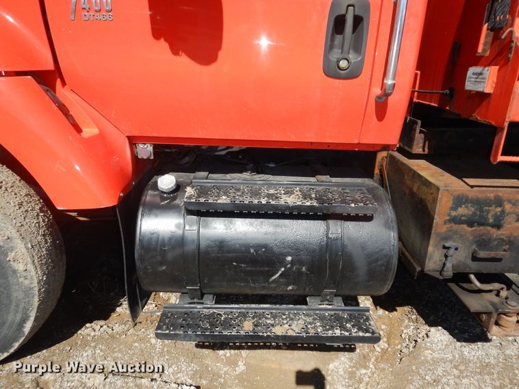 image for item DK7647 2007 International 7400  dump truck