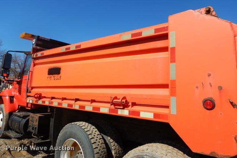 image for item DK7647 2007 International 7400  dump truck