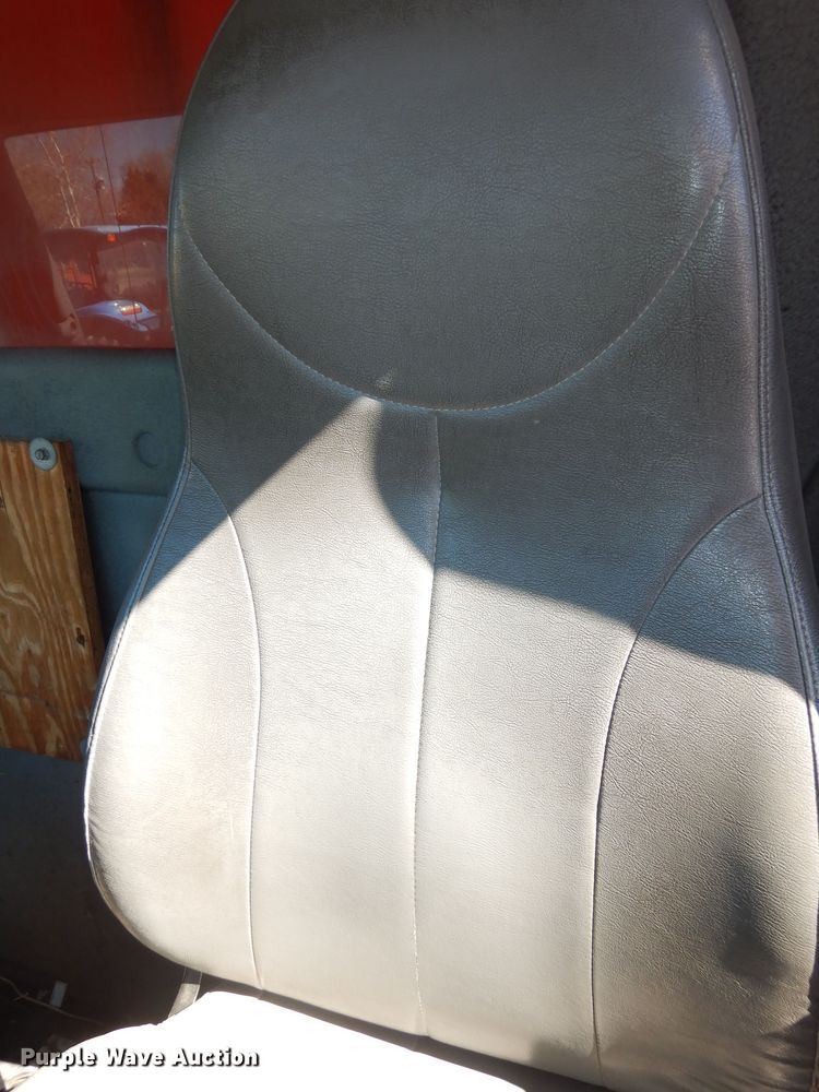 image for item DK7647 2007 International 7400  dump truck