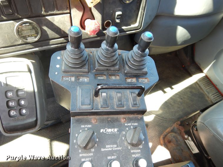 image for item DK7647 2007 International 7400  dump truck