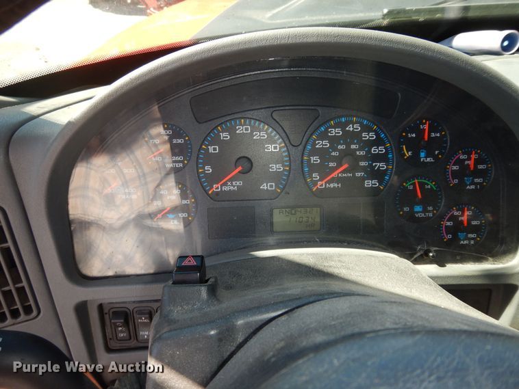 image for item DK7647 2007 International 7400  dump truck