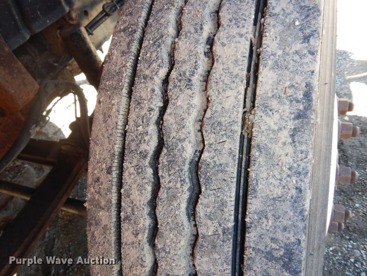 image for item DK7647 2007 International 7400  dump truck