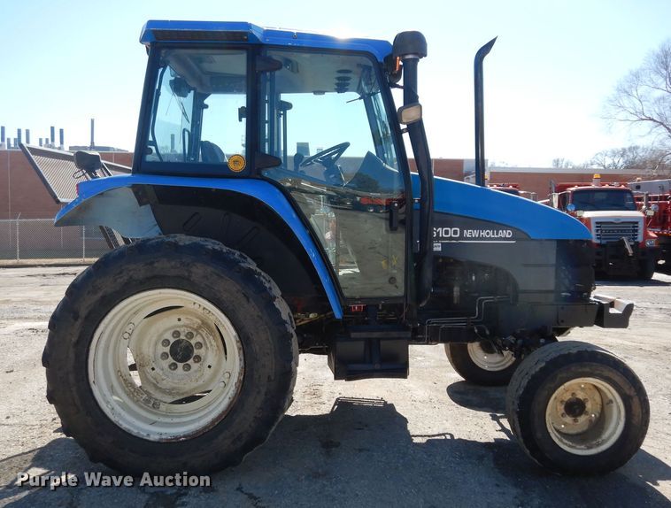 image for item DK7648 2003 New Holland TS100  tractor